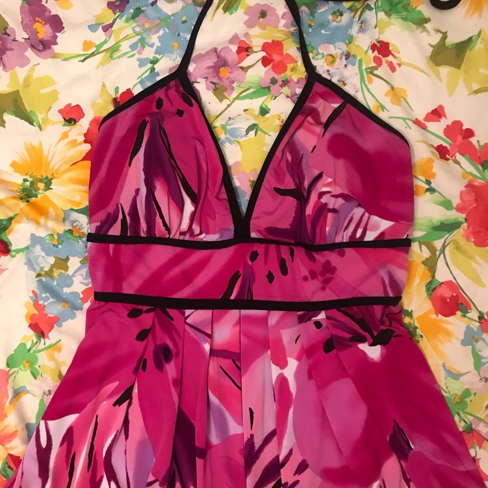 💃🏻24hr DRESS SALE!💃🏻 NWT Beautiful dress